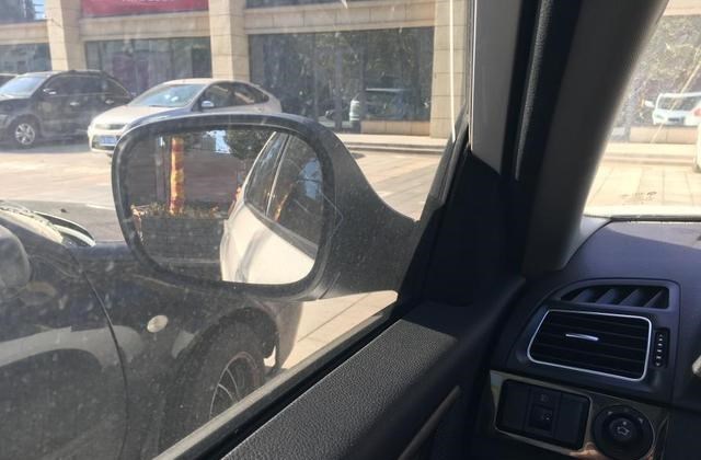 崔小娟说学习 女乘客坐出租，怀疑司机偷瞄自己，不料女子惨遭“打脸”？