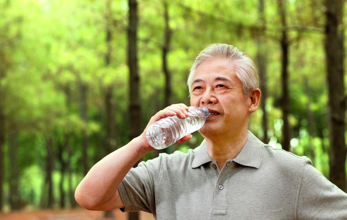 血糖|糖尿病的根源被揪出，别再冤枉甜食了，若你爱吃，当心血糖飙升