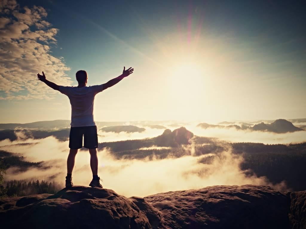 求职|中年丢了工作又负债累累,我更不能去当个快递员