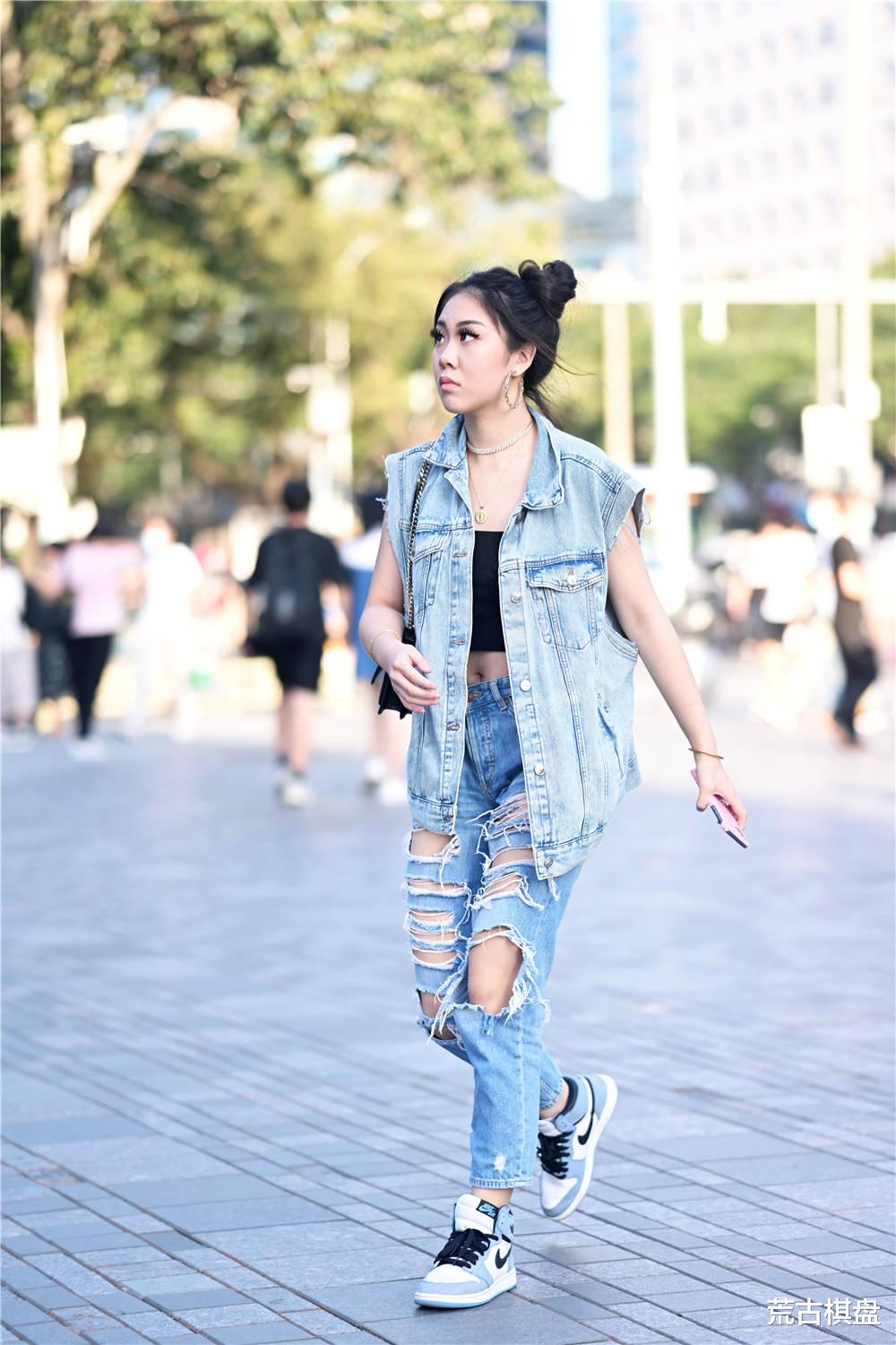 荒古棋盘|秋天可以选择牛仔裤,不挑年龄,还可以搭配出减龄效果