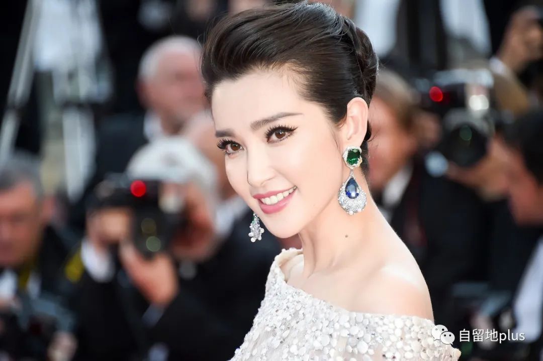 张丹峰|大器晚成的白莲花