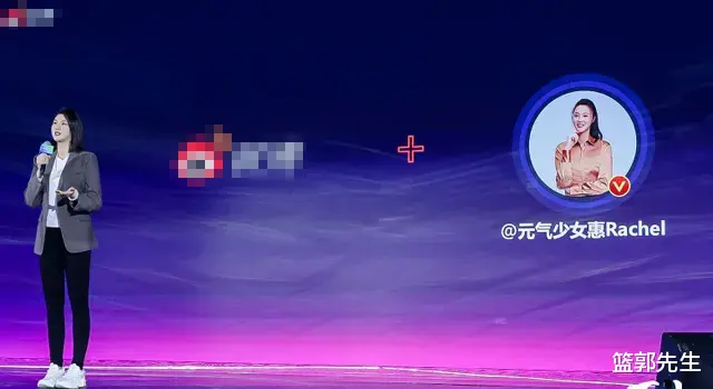 离职|惠若琪工作室晒照，这次是“职场精神”，还真有霸道女总裁的范儿