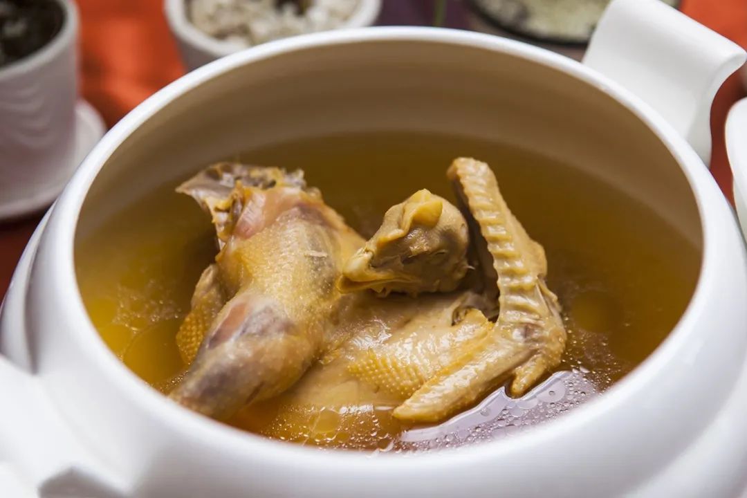 C妈学堂|产妇坐月子注意“三吃，四不吃”，产后恢复快远离月子病，快收藏