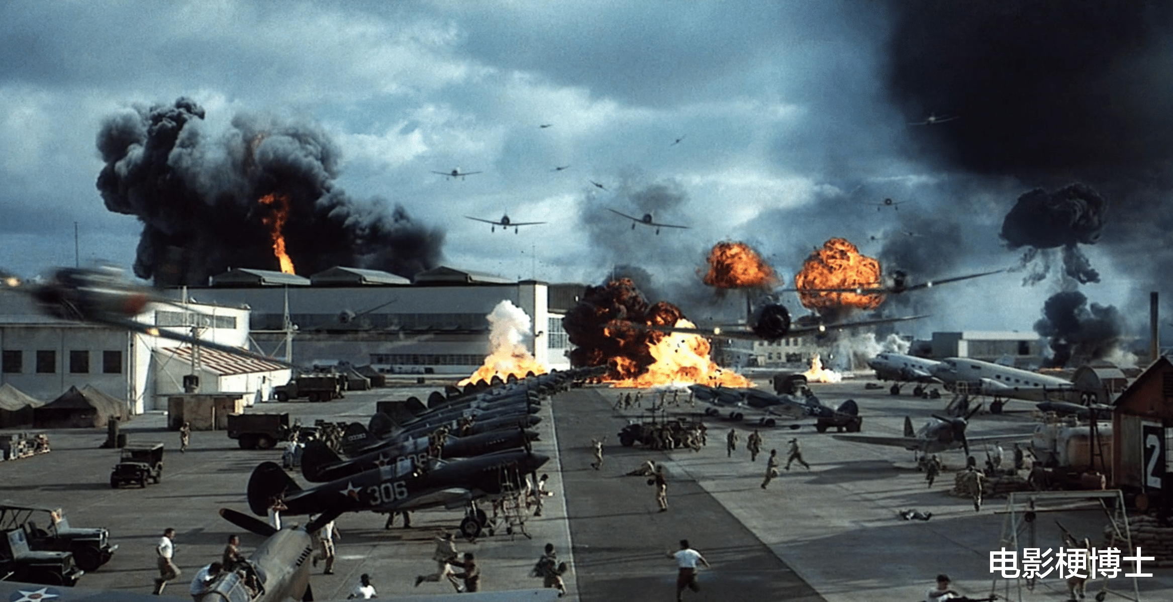 黑鹰坠落|九部票房最高的现代战争片：中国独占三部，《血战钢锯岭》《黑鹰坠落》落选