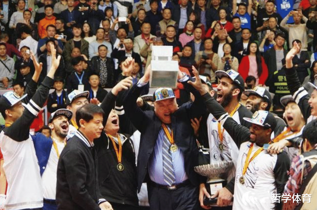 nbl|中国篮坛第1对父子总冠军教练!儿子夺NBL冠军,老爸夺CBA冠军