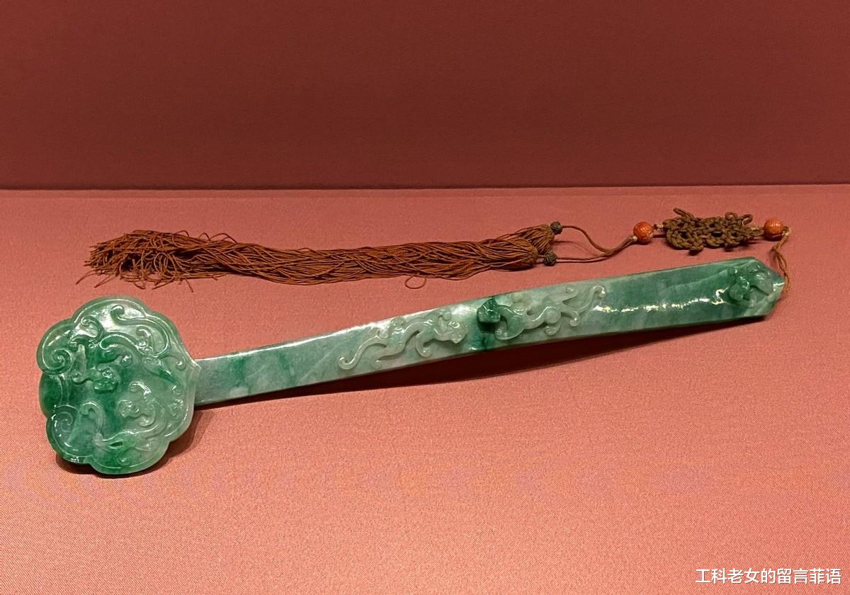 翡翠|故宫如意：弥足珍贵的翡翠如意