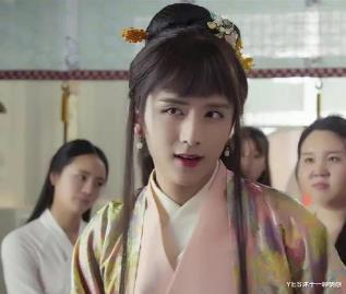 |雌雄难辨!看了这10位男星的女装扮相,男人都会心动