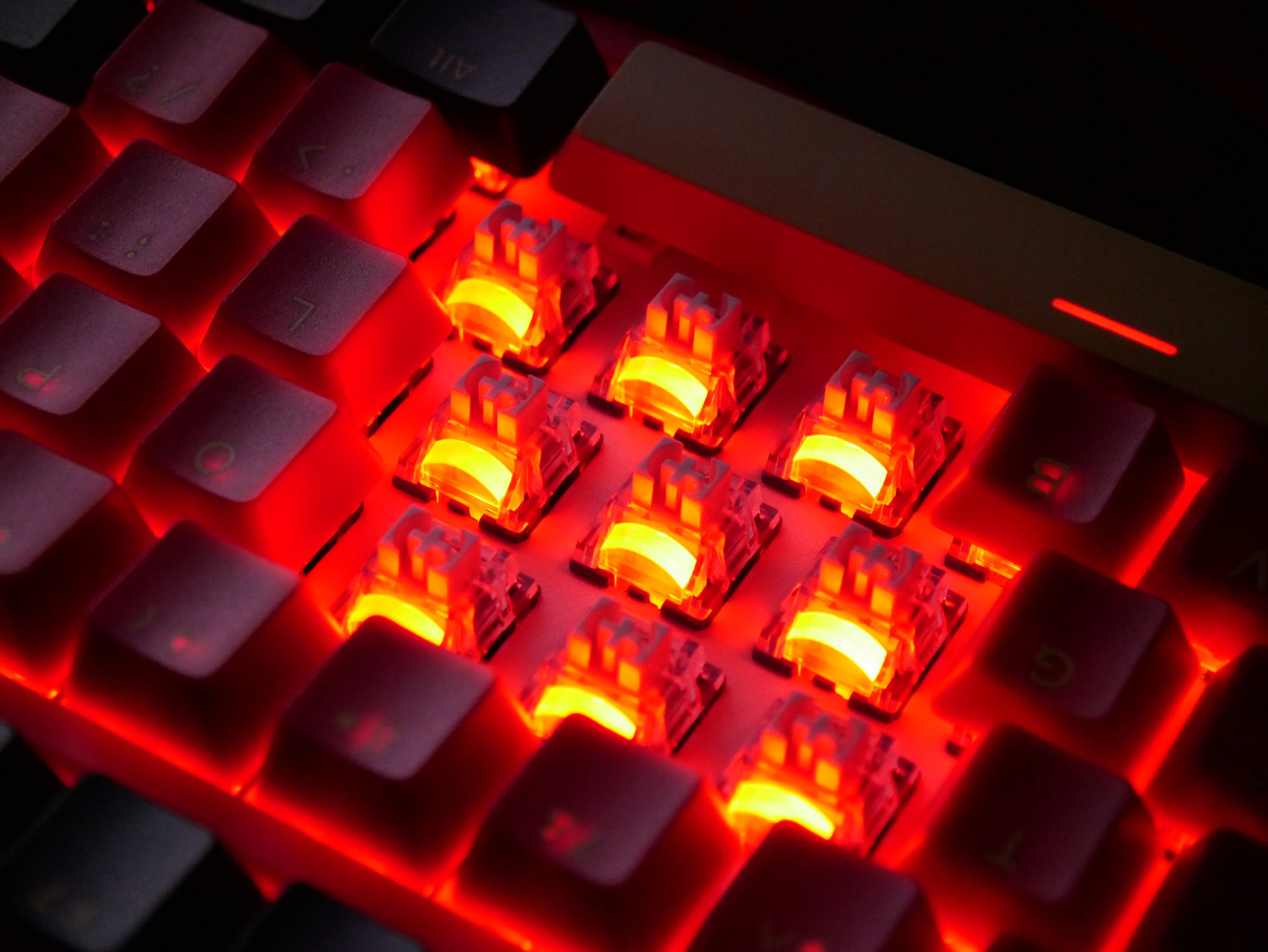 机械键盘|年轻人的第一把法拉利——HELLO GANSS HS87T 机械键盘