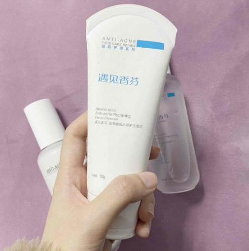 蛋糕裙|5款护肤界的“常青树”，上市多年依旧流行，虽便宜但很好用