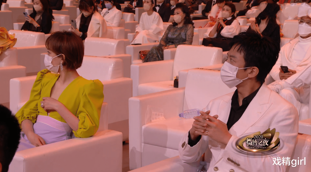 郭晶晶|黄晓明回头偷看baby，杨幂张小斐台下热聊，华晨宇邓紫棋领奖时互不理睬