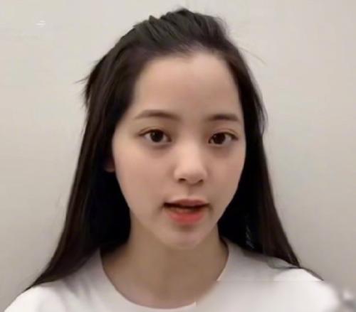 李小璐|高圆圆: 这是我素颜，金莎: 这是我素颜，孙一宁: 都没我好看