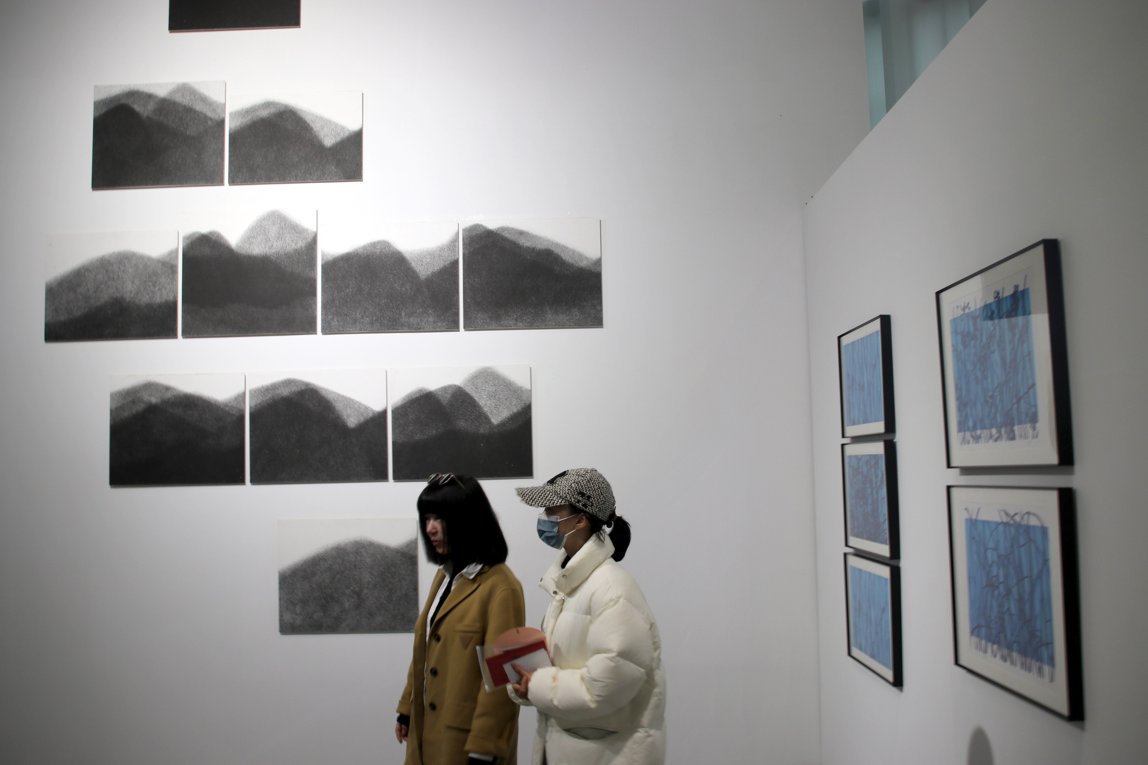 姑苏摄影王建康 “回归”当代艺术五人展在苏州梵融美术馆开幕