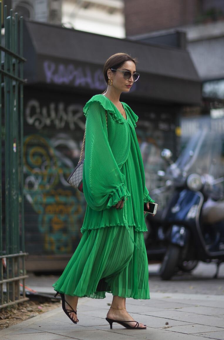 刘美华时尚|手链见得多了,知道“脚链”应该怎样搭配吗?简约时尚又撩人