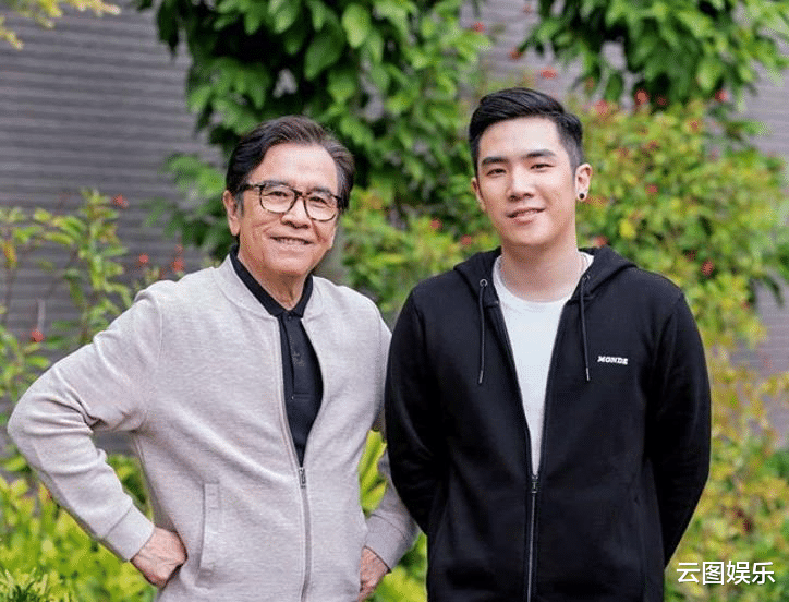 姜大卫|姜大卫一家出席活动，26岁儿子已签约李泽楷公司，将向歌影视发展