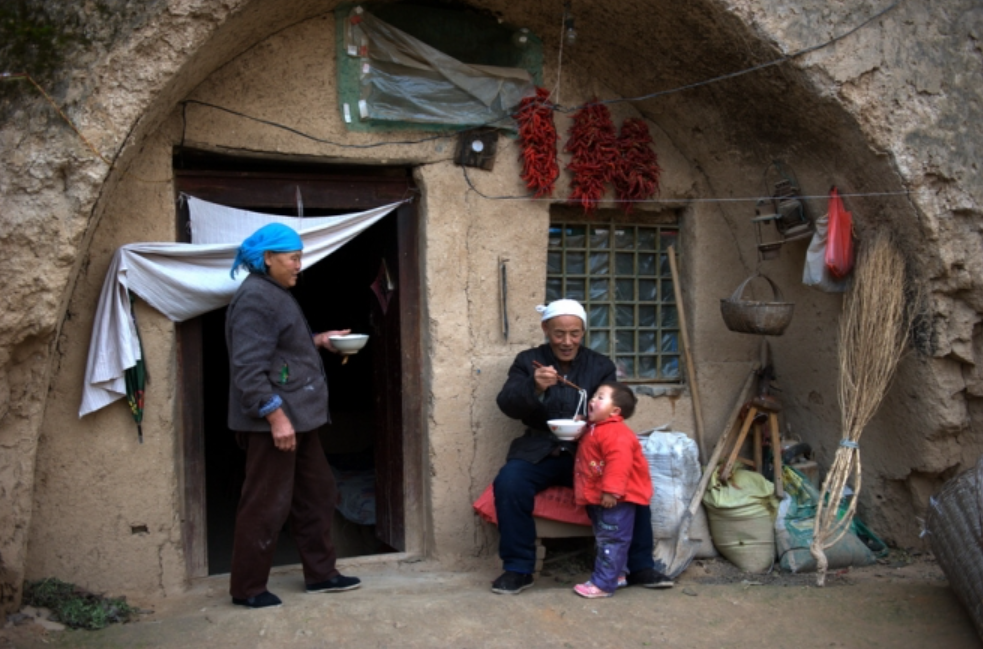急诊室老苗|越穷越爱生孩子,理由还让你无法反驳,“穷生”的深层原因很现实