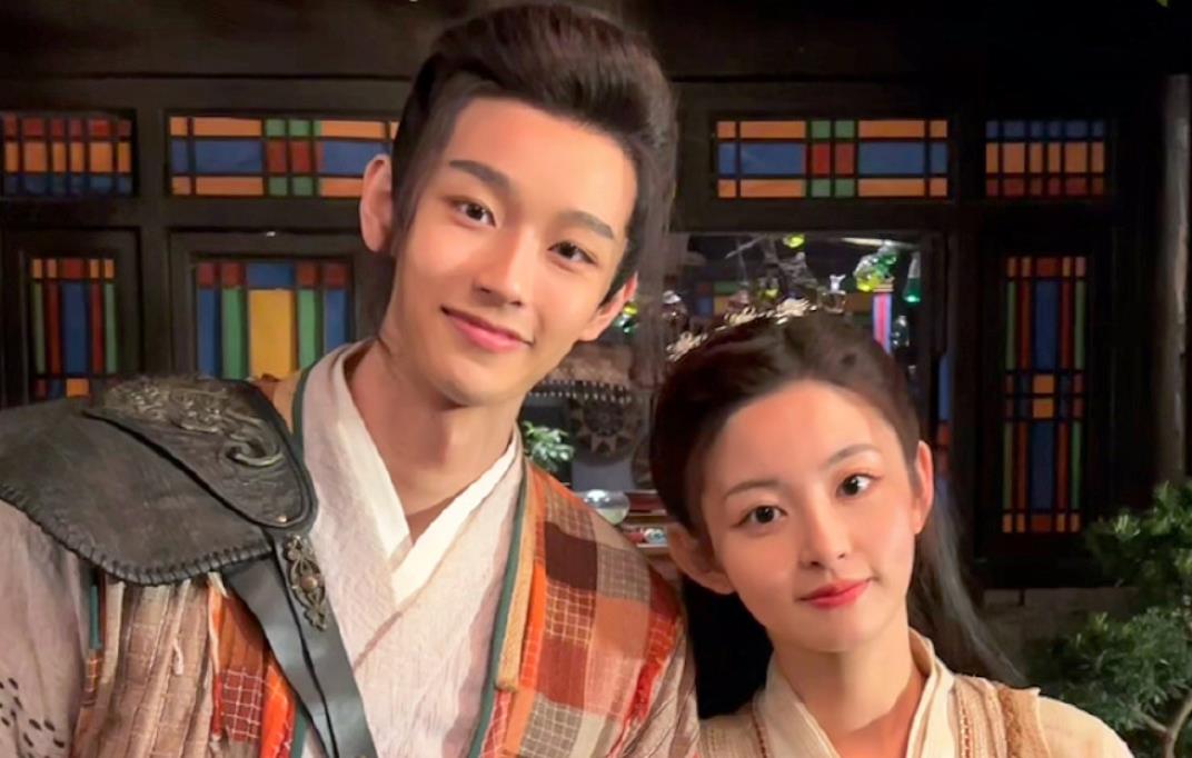 祝绪丹|于正新签00后艺人，长相和祝绪丹相似，却被指有大火的潜质