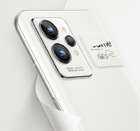 三星|真我GT2挑战最强直屏，三星2K+120Hz+LTPO，年轻人的直屏旗舰来了