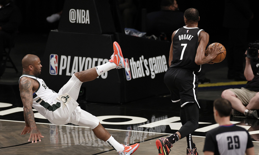 篮网队|哈登受伤，篮网逆转11分！杜欧轰32+7+4，格里芬也摊牌了