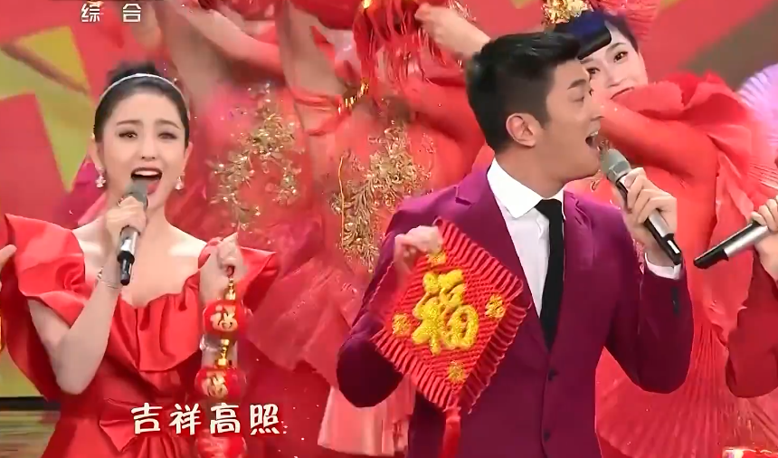 佟丽娅|与去年春晚一样，佟丽娅“美貌”又把网友美哭了！