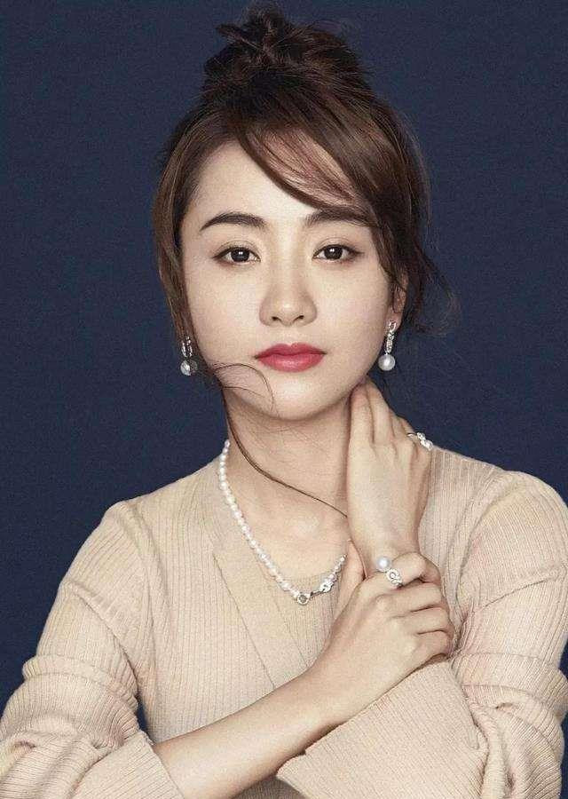 吴谨言|欢娱排名大洗牌，吴谨言无缘一姐，白鹿上升速度快，杨蓉太可惜