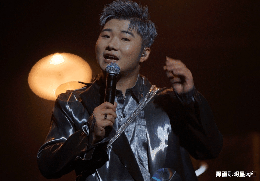 白小白|白小白当选“奥林匹克网络宣传大使”,翻唱歌曲被起诉,无奈吐槽