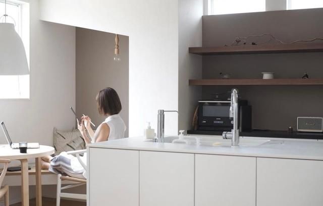 这位日本主妇，坚持极简生活，全屋干净到令人表态，网友：学习了