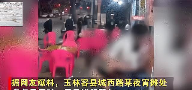 田柳Talkk 男子遭多人围殴，全程不还手坐椅子上淡定抽烟，这种人也敢惹？