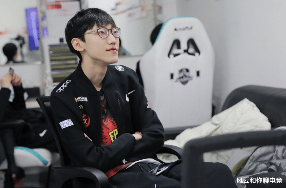 王者荣耀|LPL战队公布英雄联盟手游队员招聘条件，BLG看不起王者荣耀微信区？