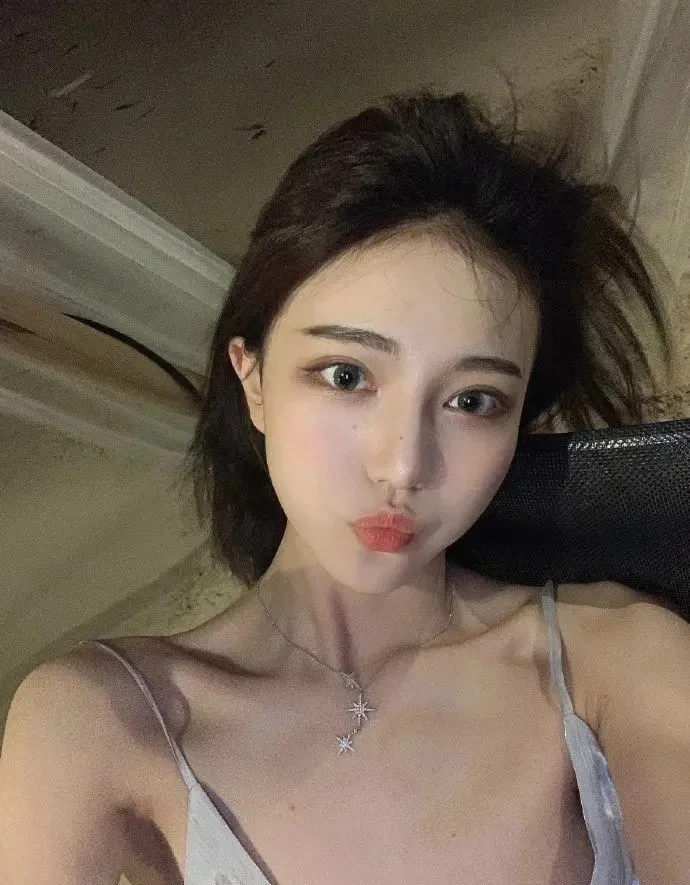 树叶飞舞 今日吃瓜热文：65页长文控诉网红女友：爆料堪称当代海王