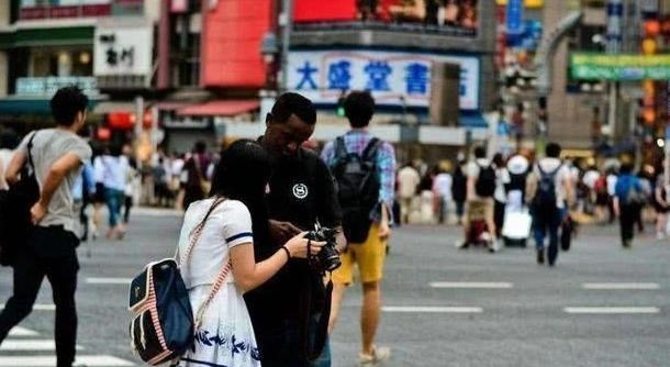 杂谈动漫世界 广州的黑人正在减少?原来涌向了这座城市,网友:眼光不错