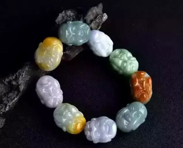 钱币|翡翠手串为什么大多都是18颗？背后的原因意想不到！