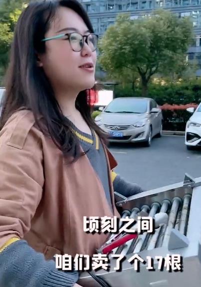 浪胃仙|“性别成谜”的浪胃仙：曾是富二代，离婚后为儿子男扮女装