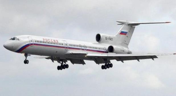 揭开自己本性 女孩坐飞机睡醒，却发现身处八千米高空，全飞机只剩自己还存活