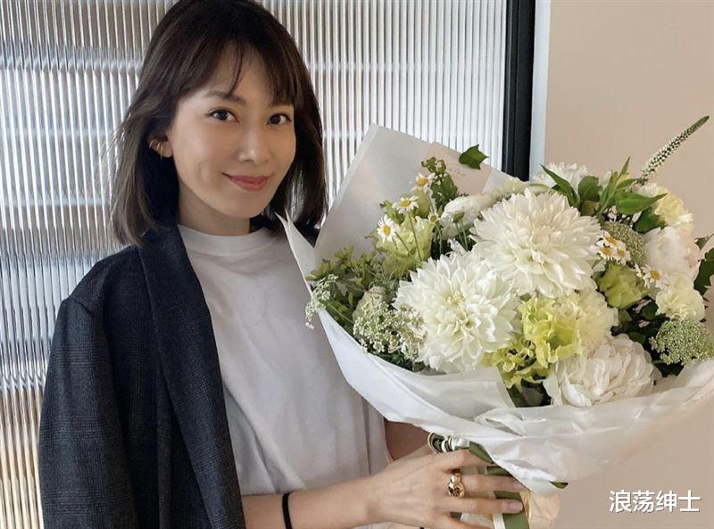 melody|女星怀孕胖20公斤　被老公讲一句泪崩：我们容易吗