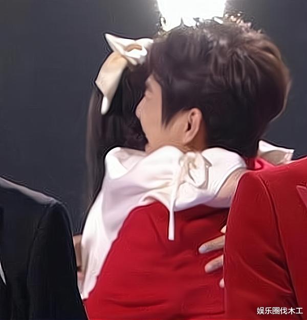 吴昕|《快本》停播后,吴昕首次在芒果台露面,抱住何炅的那一刻我哭了