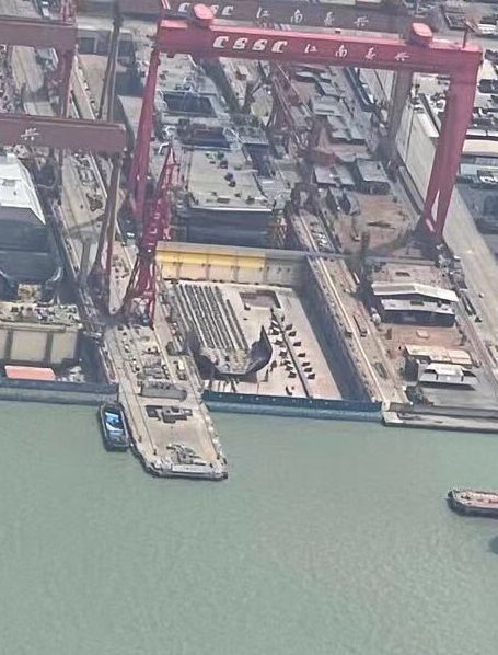 003型航空母舰|猜测：警惕饭圈化，能够合理解释3号船右舷大洞的仅有烟道猜测