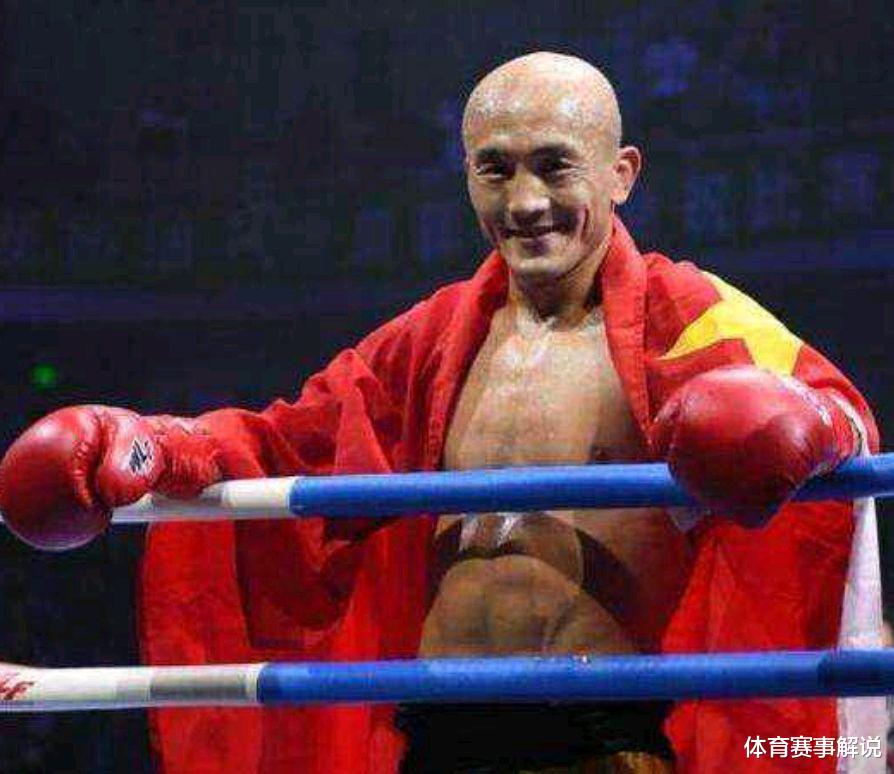 柳海龙|擂台上格日勒图无敌的存在，却倒在了擂台之外，柳海龙也差一点！