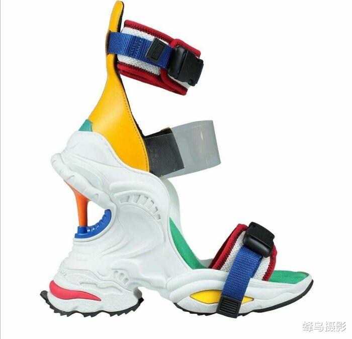 |35个国外的奇葩设计，用上万支烟做成地毯，网友：是艺术还是浪费