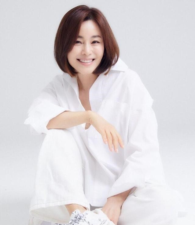 继父|母女三人都美丽，有钱继父的149亿成悬疑，李昇基新女友很顶楼