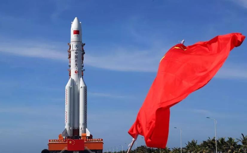 运载火箭 6点35分,一枚运载火箭突然横着走起飞,2.5分钟后在高空爆炸解体