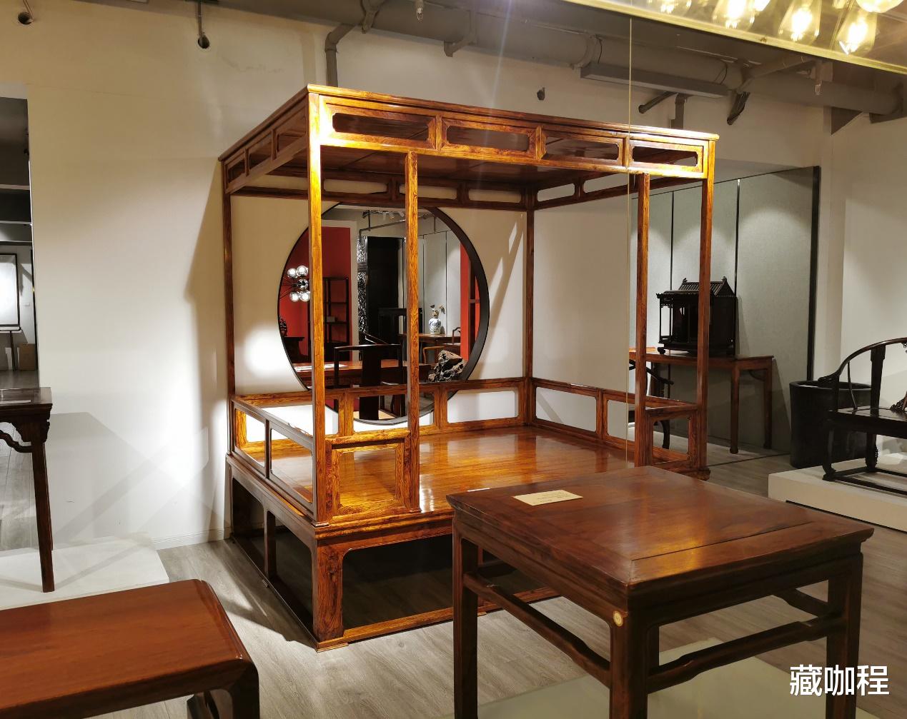 |床板、顶板全满彻，当代黄花梨架子床不减物力