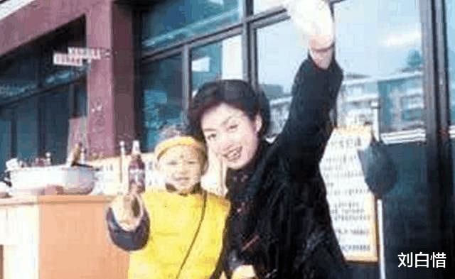 沈旭华|著名央视主持人，因在餐厅接电话时推错门而坠楼身亡，令人惋惜