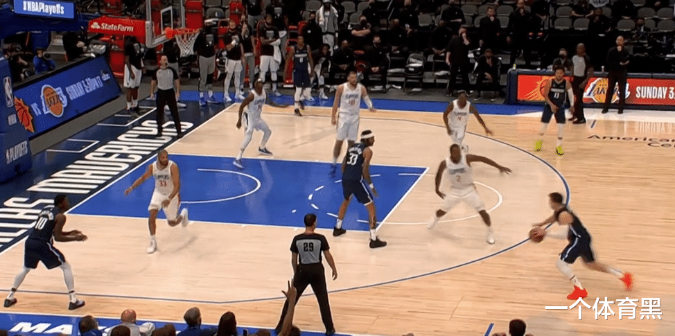 拉简·朗多|隆多再现“底角猜想”！大手一挥，伦纳德乖乖照做，快船防成24秒