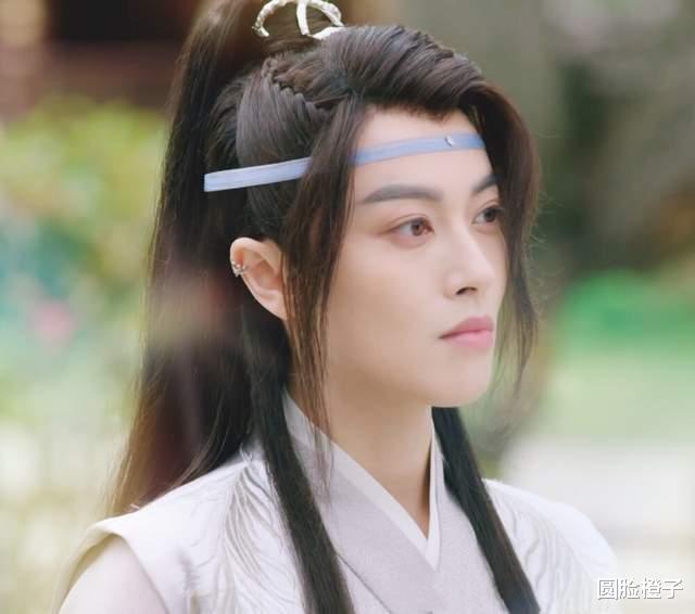 邢恩|女演员偶像包袱太重，我们多久没看到认真的“女扮男装”了？