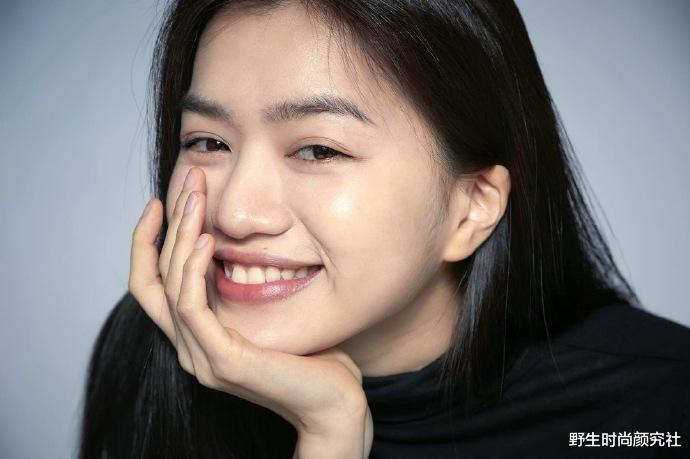 |脸上有这4个特征的女人，年轻时气质出众，到了40岁也不显老