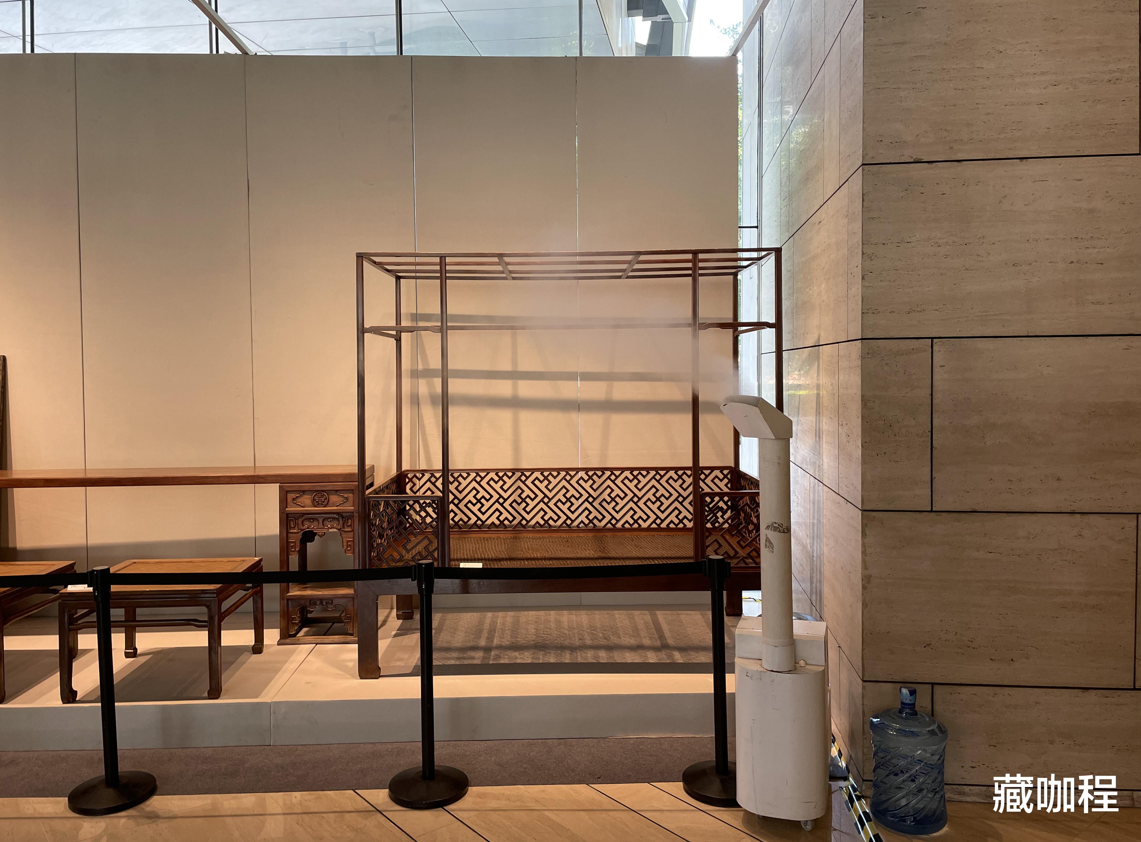 |满眼都是麦穗纹,四面平架子床是开门黄花梨