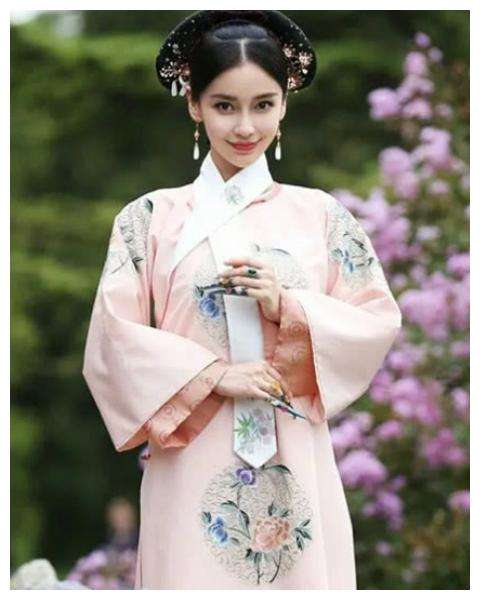 任达华|杨颖首次挑战清宫装，遇到闺蜜杨幂后，一个像妃子，一个变宫女