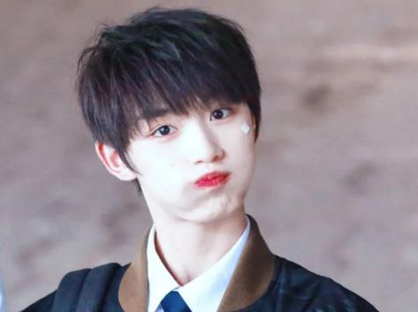 张艺兴|迪丽热巴新剧？张哲瀚不进组？白鹿罗云熙互相嫌弃？张艺兴团宠？