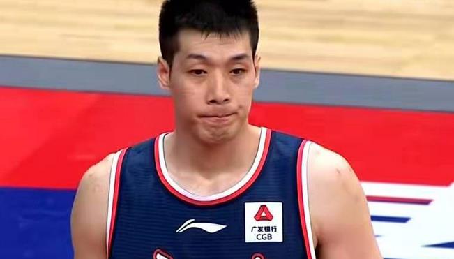 廣東男籃|CBA遼粵大戰(zhàn)廣東評(píng)分：全隊(duì)低迷無人高分，內(nèi)外線集體啞火