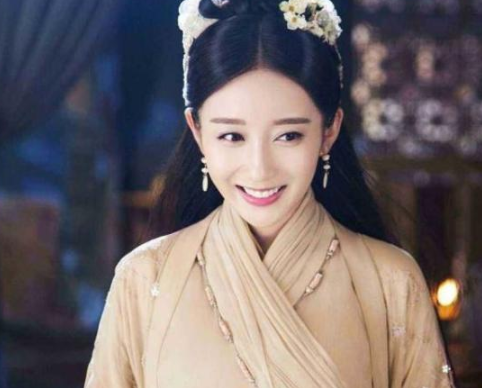 非诚勿扰|她本是《非诚勿扰》观众，因太美被导演一眼相中，今成当红小花旦